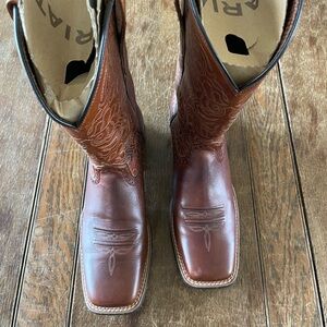 Ariat Western Boots; Women’s 9